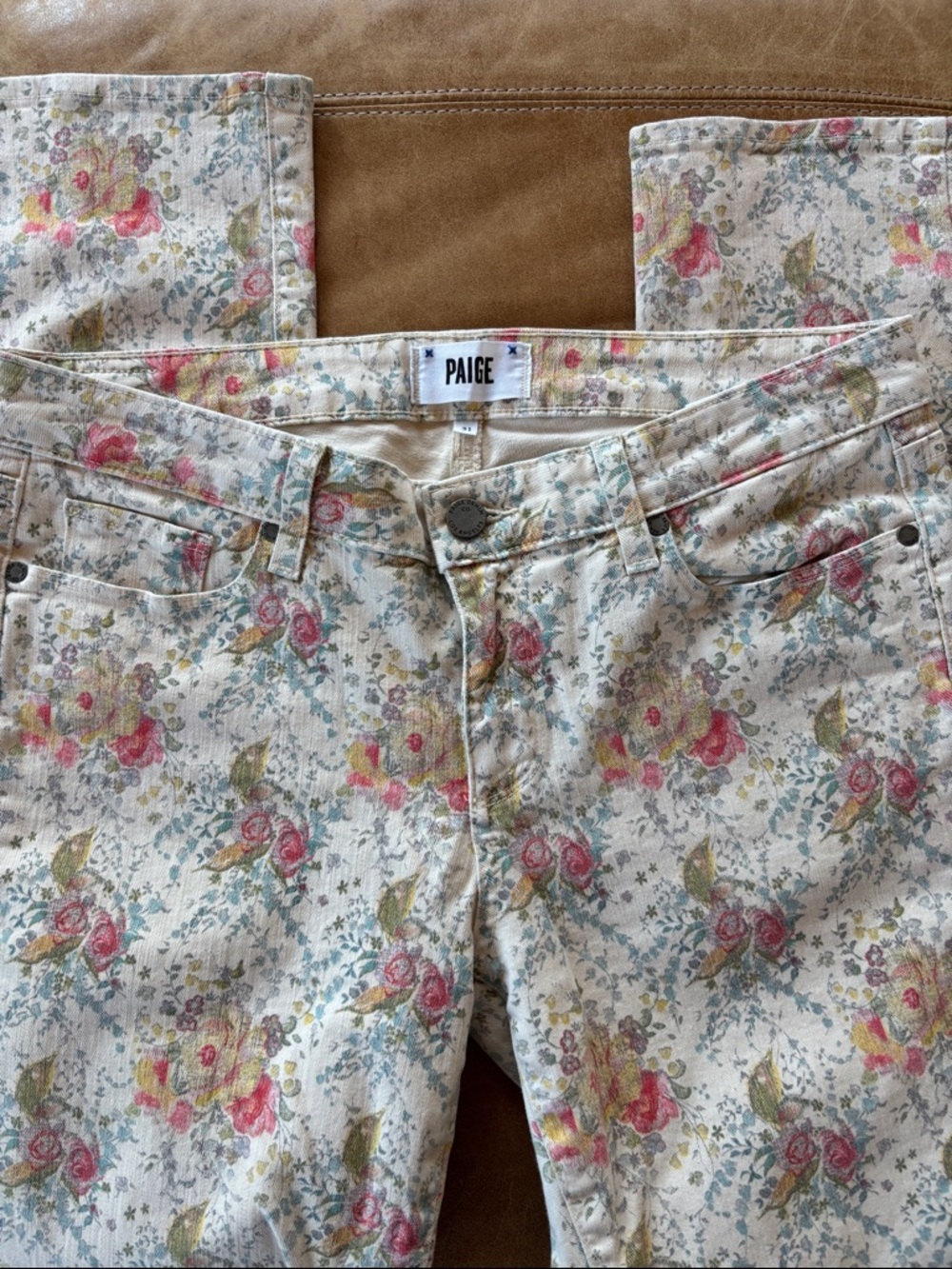 PAIGE Floral Print Cream Skinny Jeans with Pink & Green Roses - Picture 2 of 4